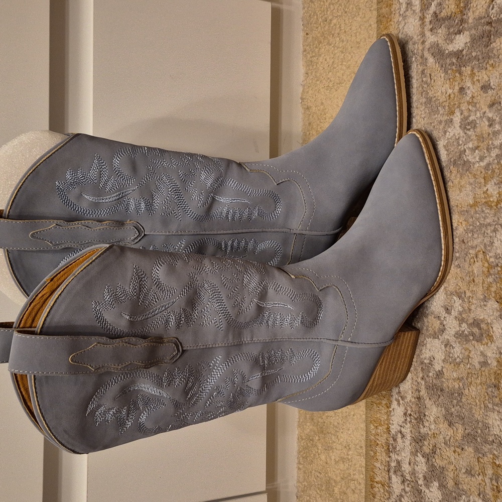 Women's Gray Western Boots